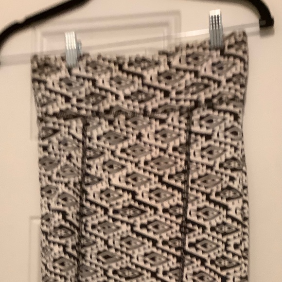 Ocean Drive small strapless fitted summer dress black and white pattern - Picture 3 of 4